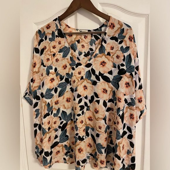 Show Me Your MuMu Tunic Steel Magnolia 🌻 - Picture 2 of 5